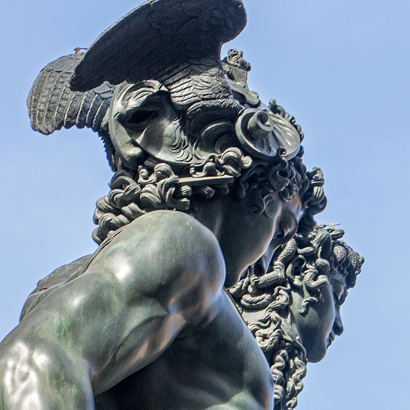 Statue Perseus mit dem Haupt der Medusa