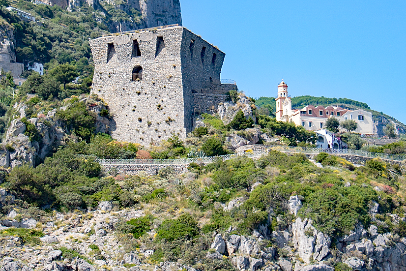 Torre del Capo di Conca und Chiesa di San Giovanni Battista