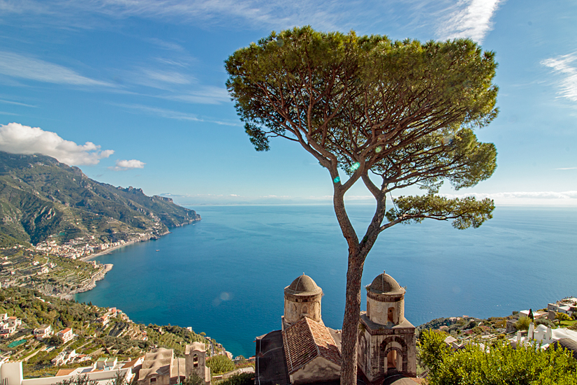Blick über die Amalfiküste von Villa Rufolo