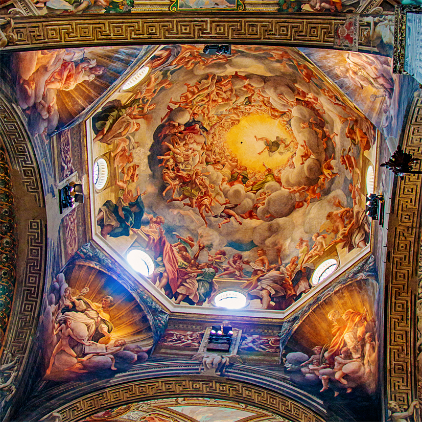 Kuppel des Doms mit Malerein von Correggio Kuppel des Doms mit Malerein von Correggio