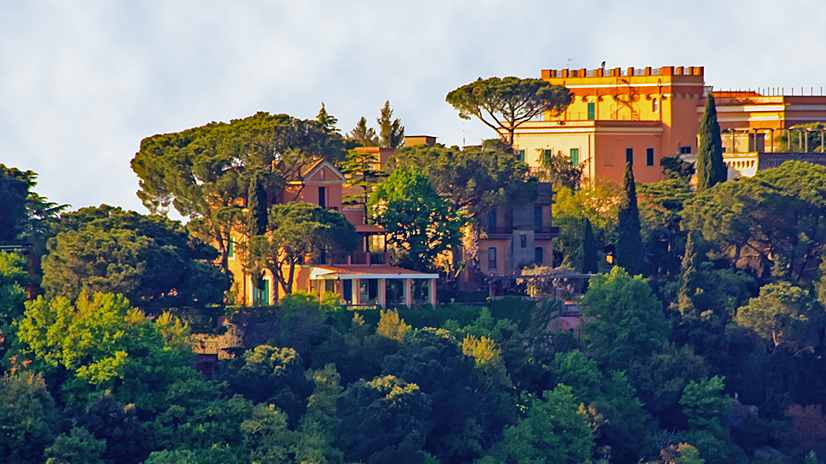 Castel Gandolfo in den Albaner Bergen