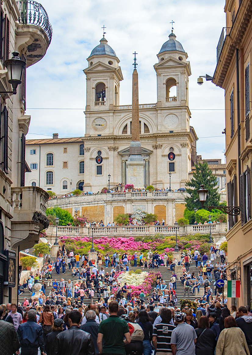 Spanische Treppe und Kirche Santa Trinità dei Monti