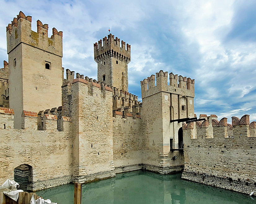Scaligerburg Sirmione Scaligerburg Sirmione - Wasserschloss