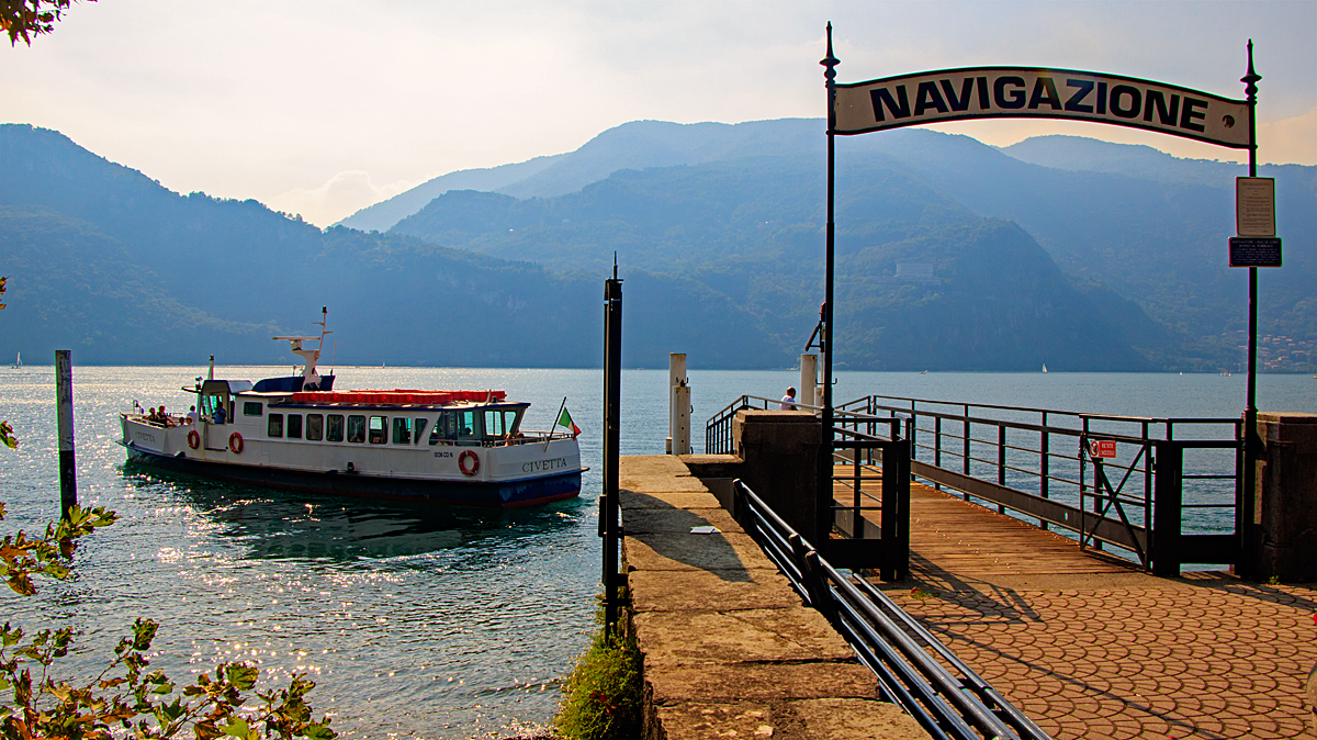 Bootsfahrt auf dem Comer See