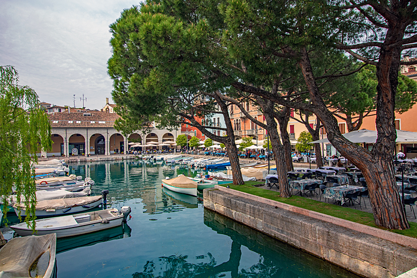 Palazzo Todeschini am Porto Vecchio