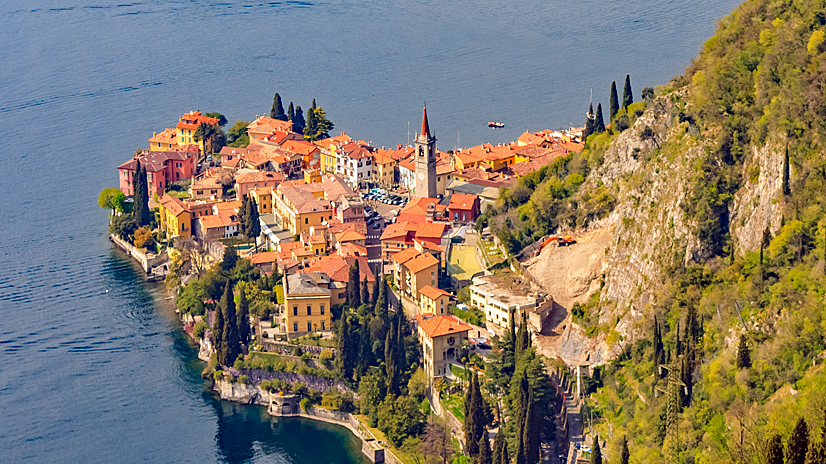 Blick auf Varenna am Comer See