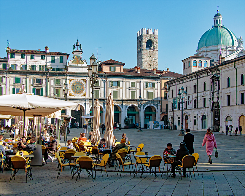 Piazza della Loggia mit Uhrturum Piazza della Loggia