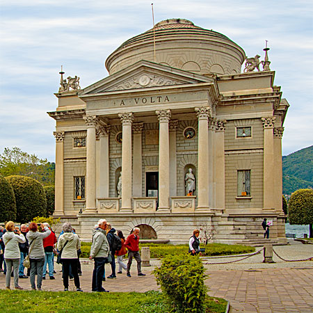 Stadtführung Como in den  mittelaterlichen Gassen der Seidenweberstadt am Comer See.