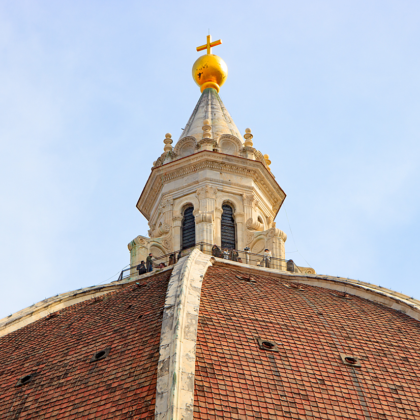 Auf der Kuppel der Kathedrale Kuppel des Doms von Florenz