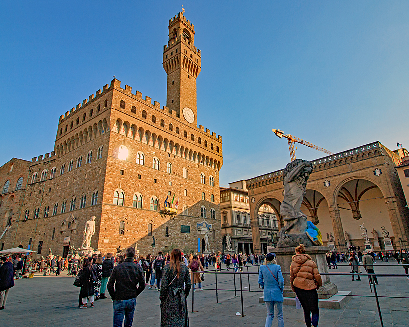 Palazzo Vecchio und Loggia dei Lanzi in Piazza della Signoria