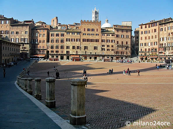 In Piazza del Campo findet das Pferderennen der Palio delle Contrade statt