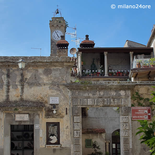 Sorano Porta Merli