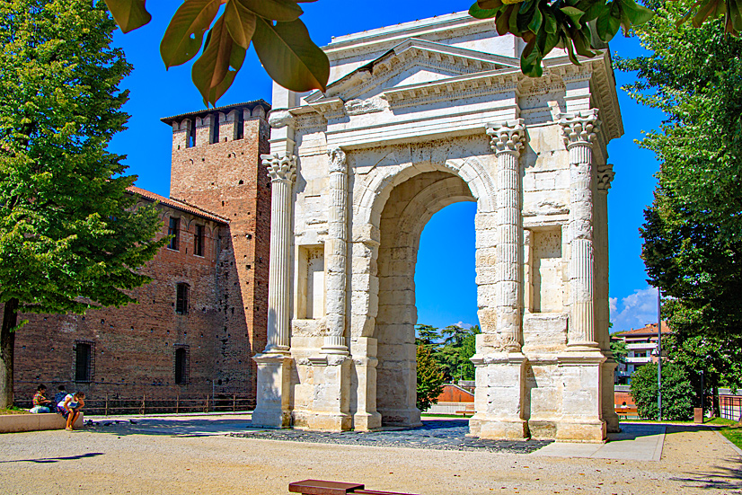 Arco dei Gavi - römischer Triumphbogen