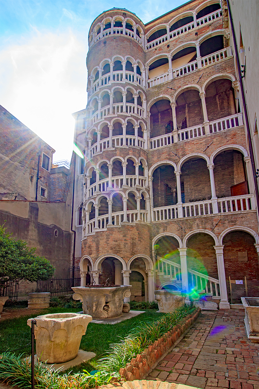 Palazzo Contarini del Bovolo